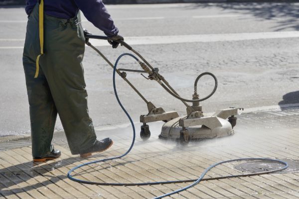 How to Power Wash Your Driveway